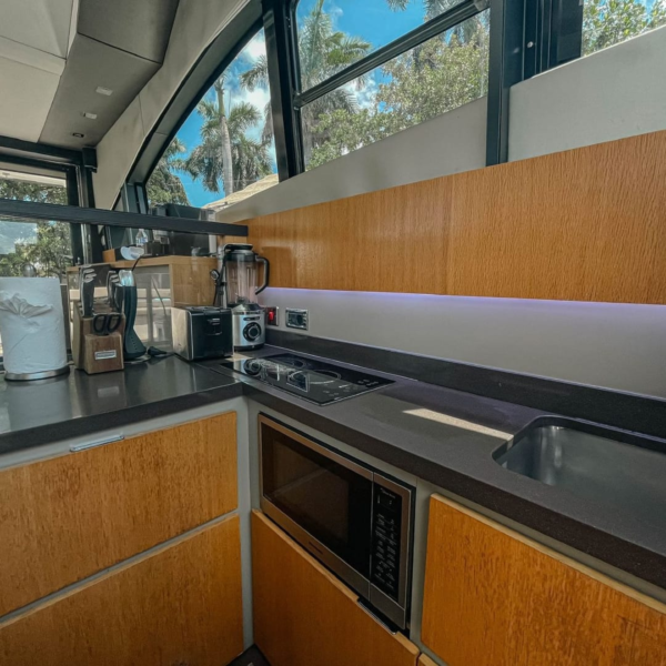 FAIRLINE 62 VIP - Image 6